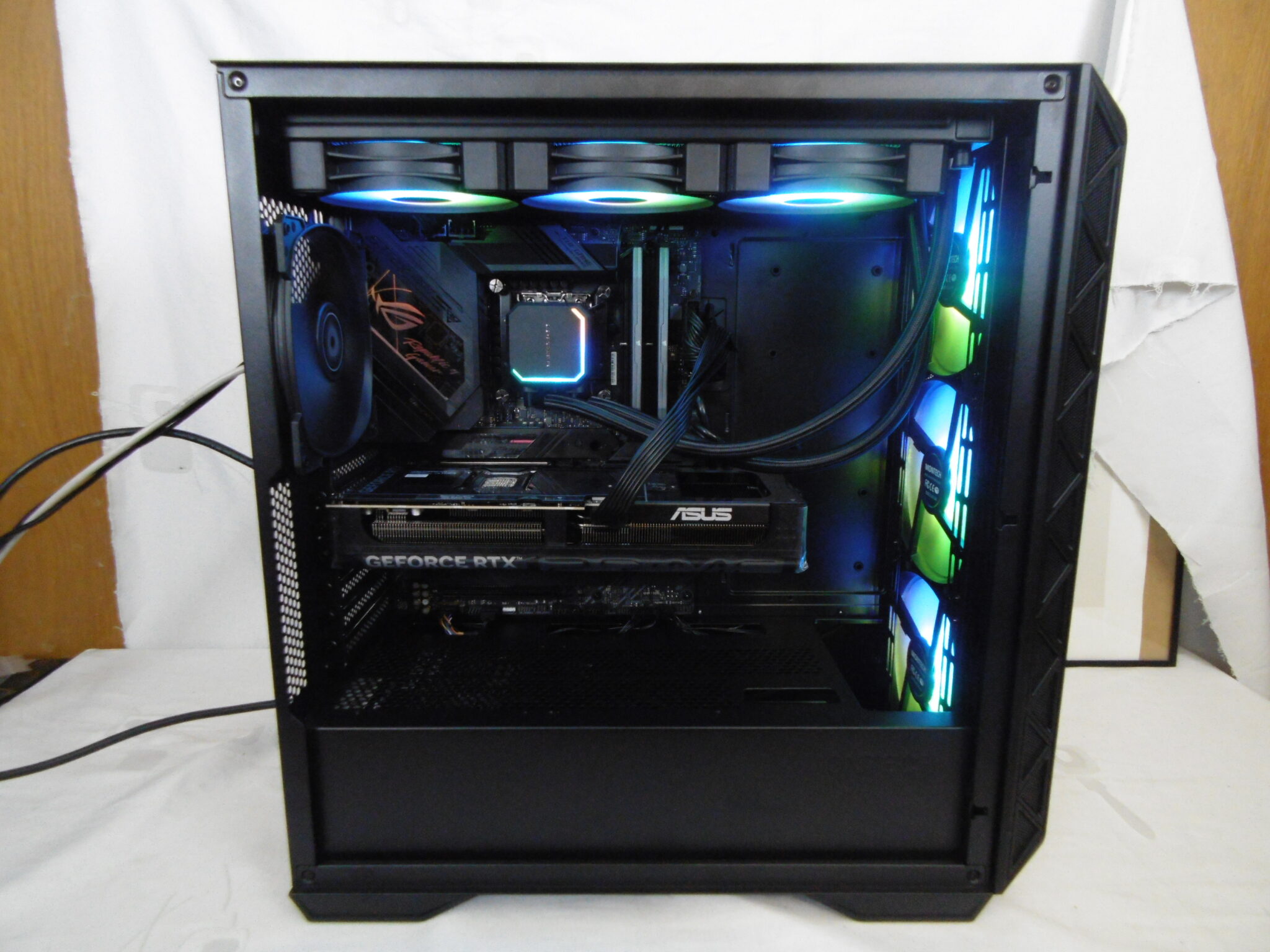 Einhorn Gaming PC, Intel i5, Geforce RTX 5070, 32GB RAM, 1 TB NVME, Win 11 Pro